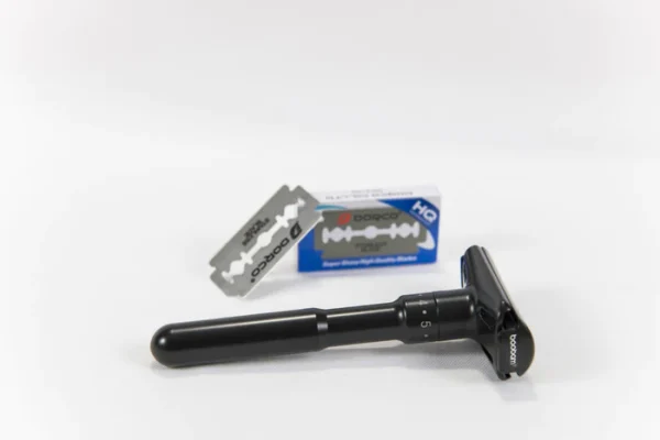 adjustable steel razor + stand